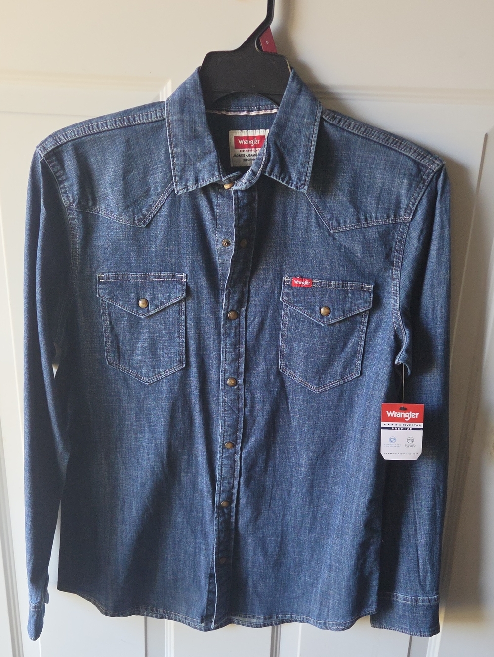 Wrangler Men's Sz Small(NWT) Dark Blue Denim Western Shirt